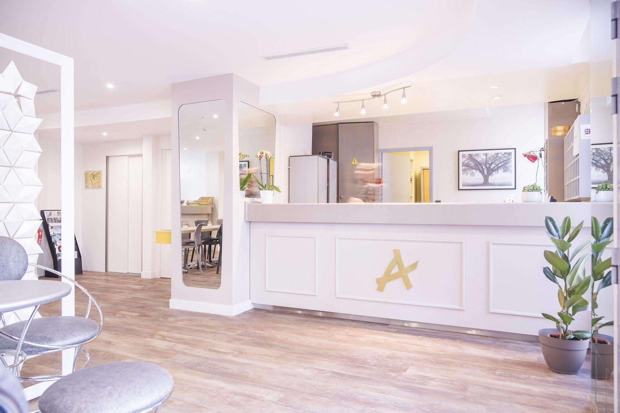 Hotel Des Arts Rueil-Malmaison Exteriér fotografie